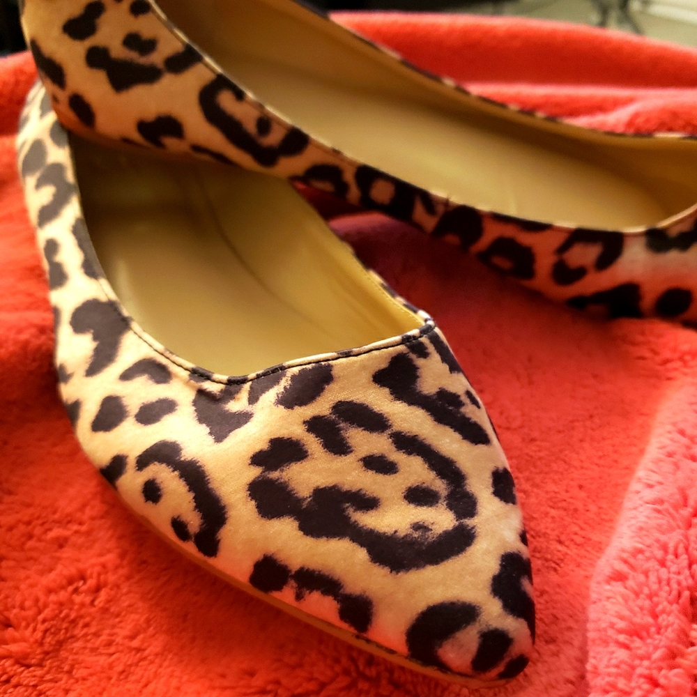 EUC Victoria Secret flats